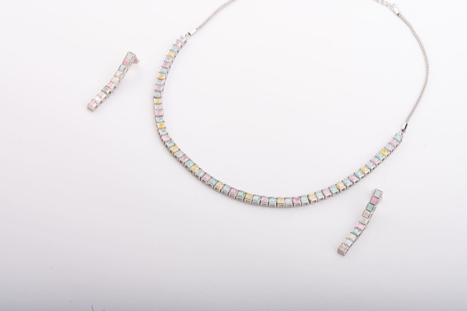 Minimalist Cube Necklace Set - Image 3