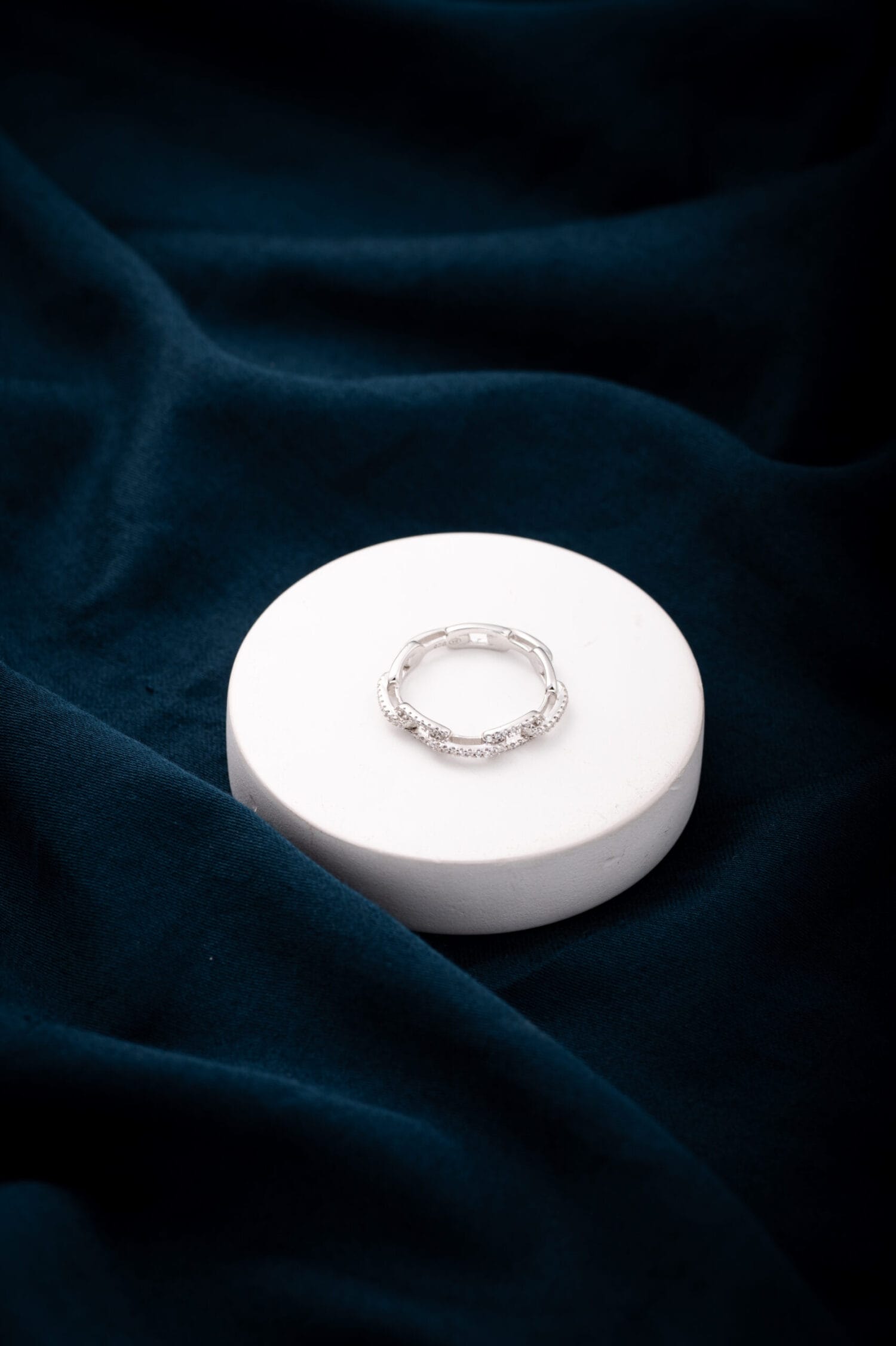Zircon Wave Entwined Ring